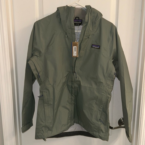 NWT- Patagonia Torrentshell 3L rain jacket - Size XS - Picture 1 of 10